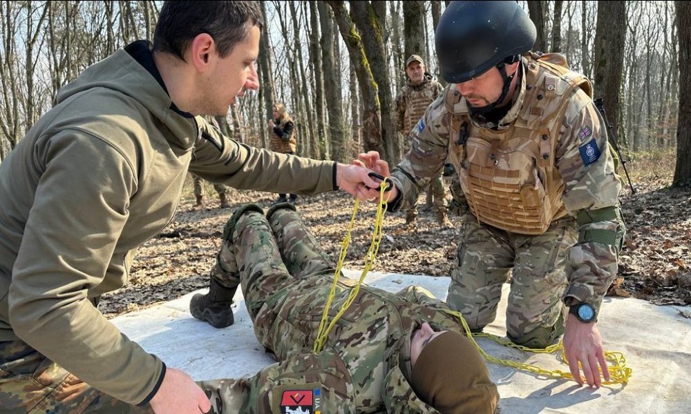 Free courses on national resistance begin in Kyiv: tactics, firearms training and pre‑medical care