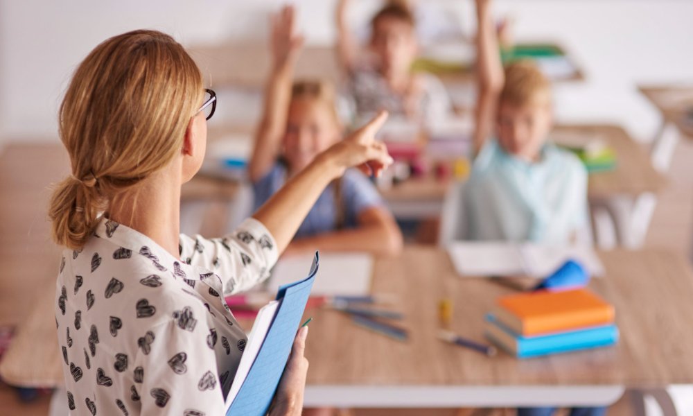 Creative leadership in education: online forum for innovators