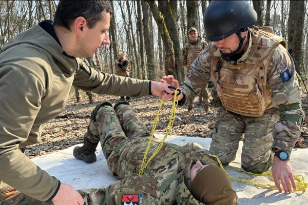 Free courses on national resistance begin in Kyiv: tactics, firearms training and pre‑medical care