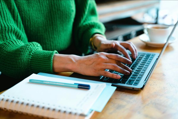 Call for Applications: intensive training course for visual industry professionals