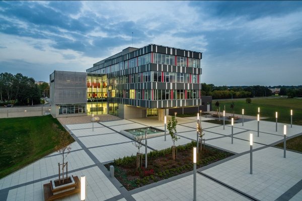 A Chance for Ukrainian Youth: Free Preparation for Admission to Czech Universities